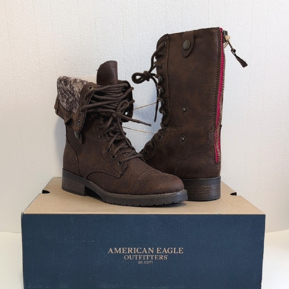 NWT American Eagle Brown Lace Up Combat Boots Womens 6 Style 9144-249